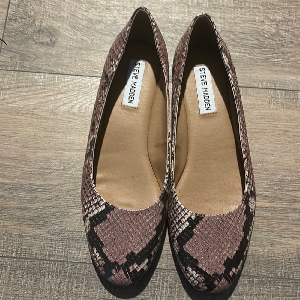 Steve Madden flats size 5 new without tags